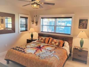 Bali Bungalow - Downtown Cocoa Beach