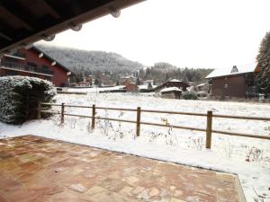 Chalets Chalet Les Carroz d'Araches, 5 pieces, 8 personnes - FR-1-572-196 : photos des chambres