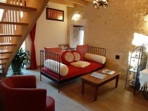 Gîte charentais avec cour privative, baby-équipement, télétravail, vélos, BBQ, animaux acceptés - FR-1-653-170