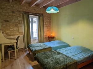 Maisons de vacances Gite Charras, 3 pieces, 5 personnes - FR-1-653-156 : photos des chambres
