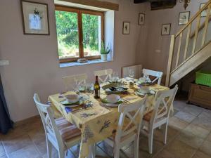 Maison spacieuse à Massignac avec jardin privé, proche activités et Domaine des Étangs - FR-1-653-213