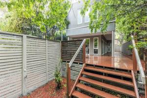 Spacious Villa Holiday Staycation in Canterbury East of Melbourne