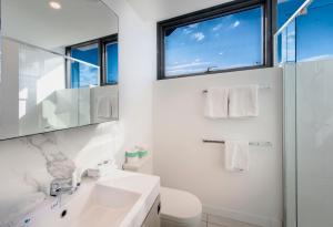 Hope Street Apartments by CLLIX