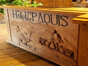 Hotels Le Paquis : photos des chambres