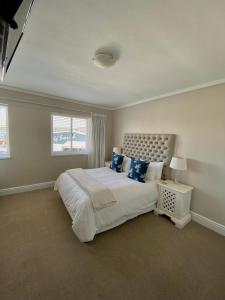 18 Quay West, Waterfront- Family Apartments