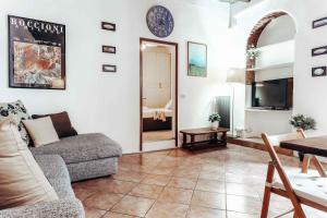 JOIVY Fabulous Flat in Central Milan