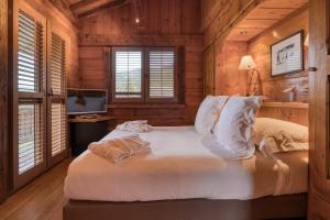 Family Suite (2 Adults + 1 Child) room in Hôtel Les Servages d'Armelle