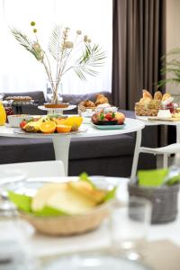 Noah Beach Hotel