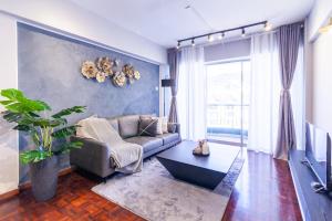 Star Regency by Plush