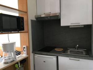 Studio Front de Mer avec Piscine et Balcon à Biarritz - FR-1-3-412