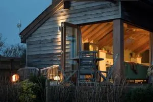 Tyddyn Plwm Isa - Newborough