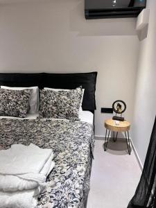 Lagonisi Luxury Apartment by the sea