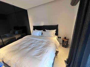 Lagonisi 2 bedroom luxury Apartment by the sea!