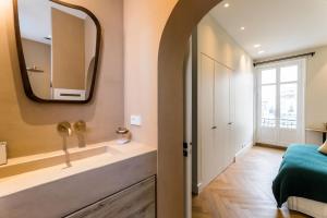 Appartements HYGGE KEYWEEK Apt 2 bedrooms with parking in Biarritz city center : photos des chambres