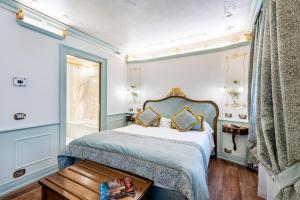 Deluxe Double Room room in Monaco & Grand Canal