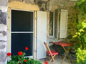 Maisons de vacances Gites en Ardeche avec Piscine et vue magnifique sur la vallee : photos des chambres