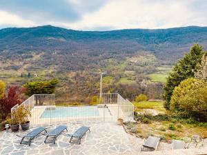 Maisons de vacances Gites en Ardeche avec Piscine et vue magnifique sur la vallee : photos des chambres