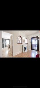 Mansion 8 bedrooms in Private Gated Ave Huge garden Hot tub FREE SAUNA up to 23