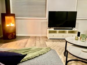 Relaxing 3 bedroom house with 2 bathrooms.