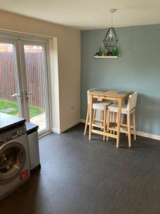 Cheerful Home FOR FOOTBALL, DOCKS AND CITY CENTRE