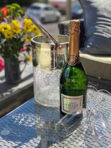 Mumbles - Modern Apartment with panoramic sea views