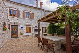 Marina in Ližnjan (Haus für 4-6 Personen)