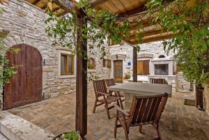 Marina in Ližnjan (Haus für 4-6 Personen)