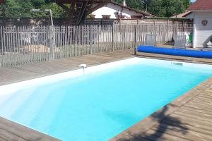 Maisons de vacances Agreable maison piscine chauffee et spa a Andernos : photos des chambres