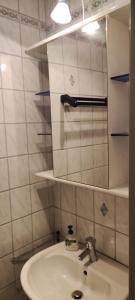 2-room Appartment near Westbahnhof (U 3)