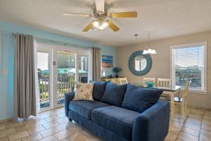 200 yds to private gated beach access- 3BR-2BA- quiet location in the heart of Destin!