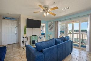 200 yds to private gated beach access- 3BR-2BA- quiet location in the heart of Destin!