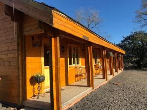 APPLE Cabin - Little Log Cabin in Wales