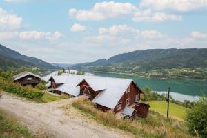 Stamp and sauna! Small farm with fantastic view!