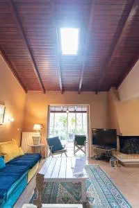 The Country ArtHS Retreat - Atény