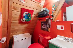 Hicksville Pines Chalets & Motel