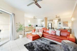 Arafura Abode - Oceanfront Stay with Stunning Views