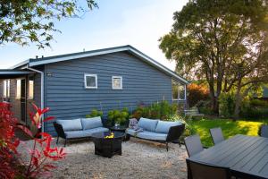 Indus- a bright and welcoming home