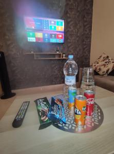 Spacious 2BR Ground-Floor Apartment Parking & Free Wi-Fi