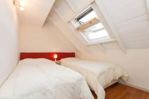 Hermoso departamento con vista al lago y cochera