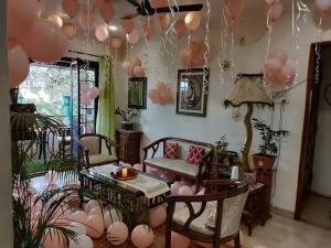 Beautiful and cosy 2 bhk flat near airport