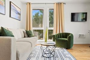 NEW Bright Capitol Hill Condo, Great Location Views