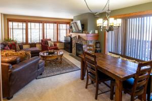 2215 - Two Bedroom Deluxe Eagle Springs East