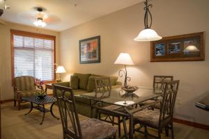 1105 - One Bedroom Standard Eagle Springs West condo