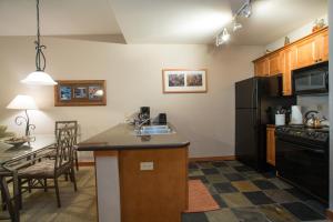 1105 - One Bedroom Standard Eagle Springs West condo