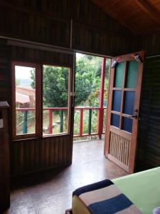 Las cabañas del escobo - CABAÑA TUCÁN