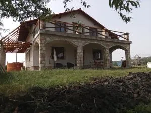 Alsoveto Apartment - Bercel