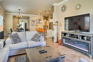 Indio Home w Private Pool & Community Amenities