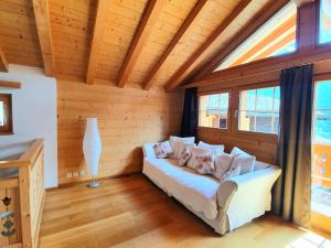 Magnifique et cosy chalet La Marmotte, St-Martin, Val dHérens