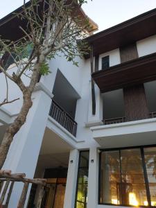 Baan Ampai Beach Hotel