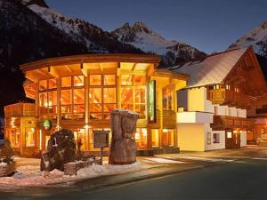 Apartment in Huben near Ski Slopes